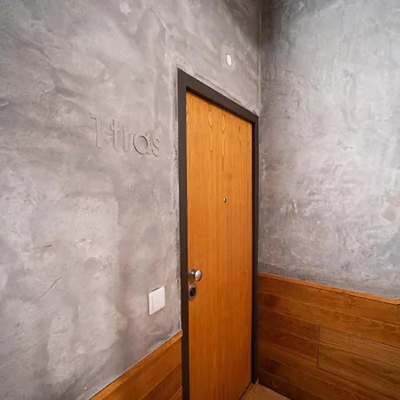 Joivy Elegant Apt Near Beach & City Centre ポルト